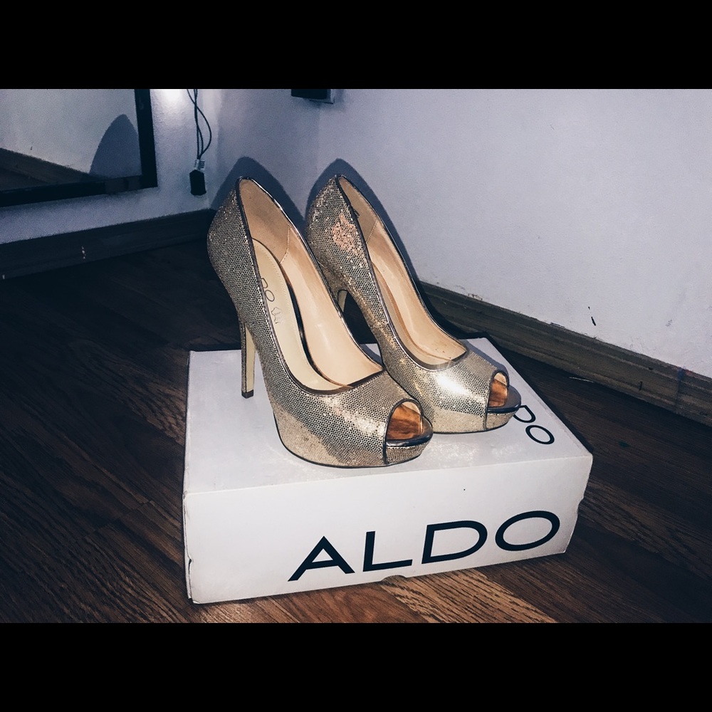 ALDO PLATFORM HEELS - Picture 1 of 2